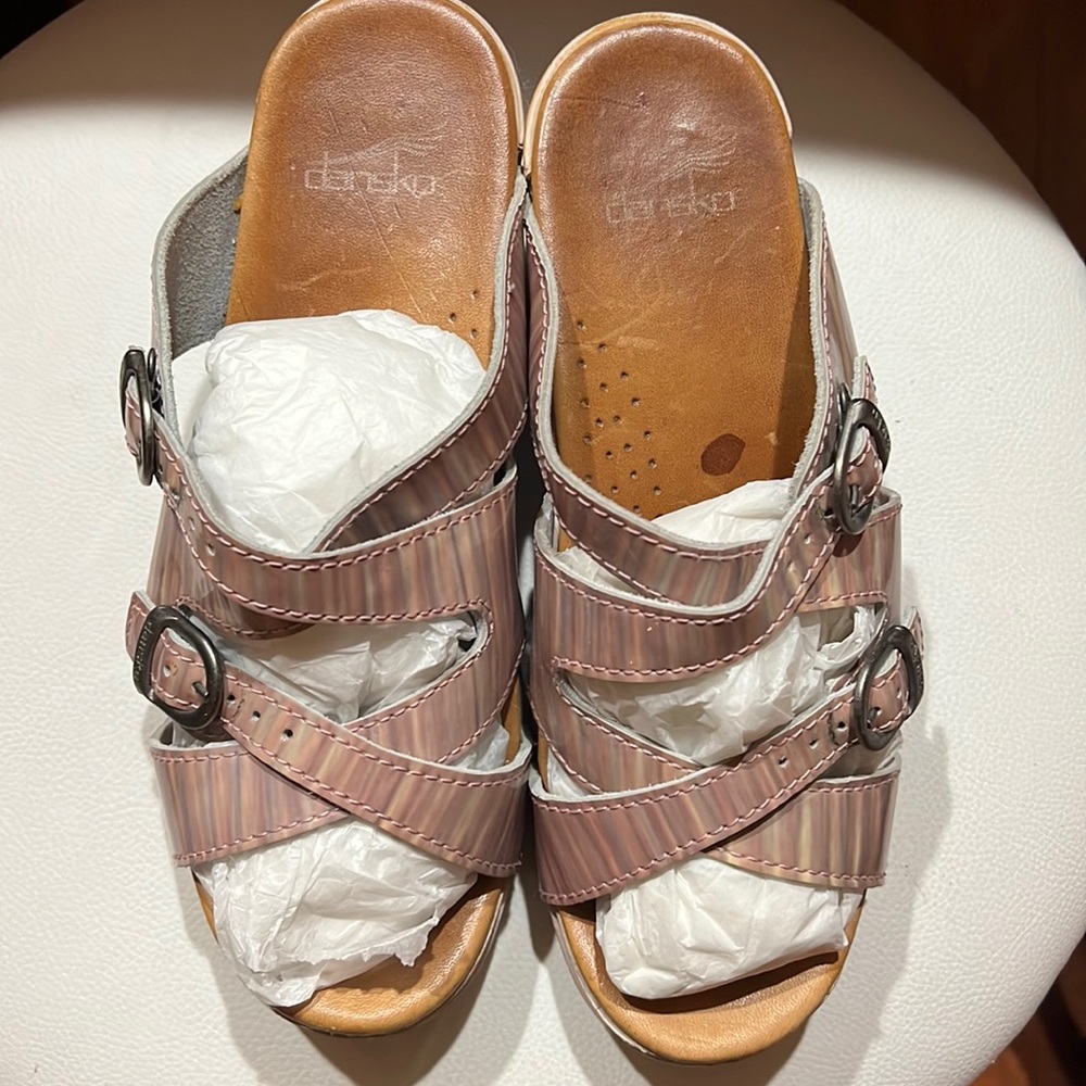 Dansko cross strap sandals. Size 38  (7.5-8 US). Pale lavender, pink and tan.
